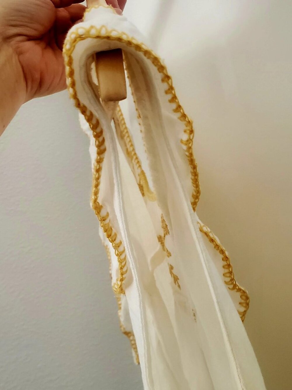 Cotton & Rye Outfitters Embroidered Ruffle Tank Top Women's Size L - Picture 4 of 6